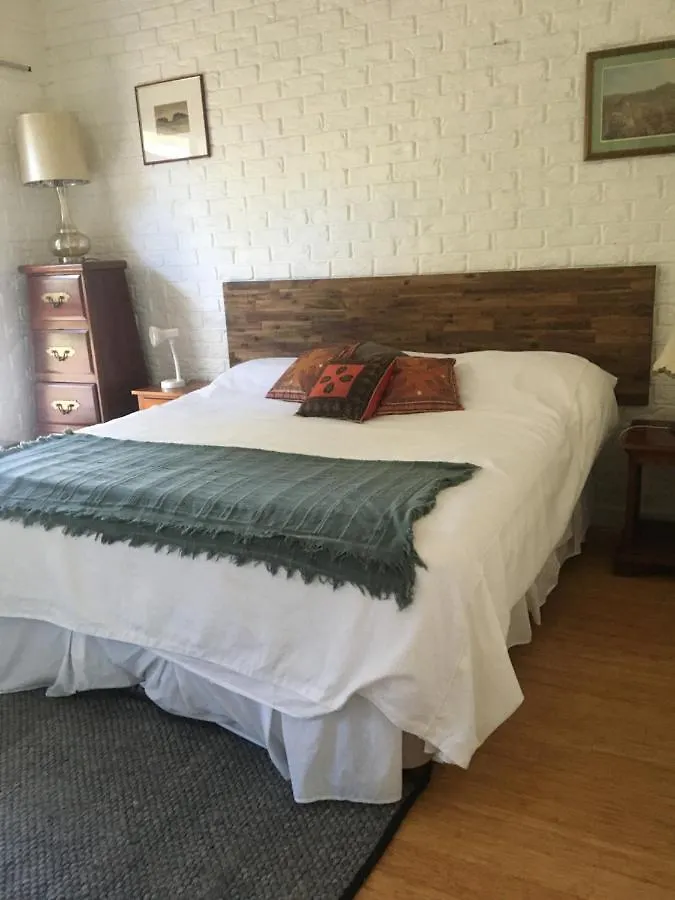 Bed & Breakfast Eumundi Guesthouse And B&B